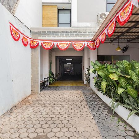 Reddoorz Plus Syariah Near Mall Pondok Indah Jakarta Eksteriør billede